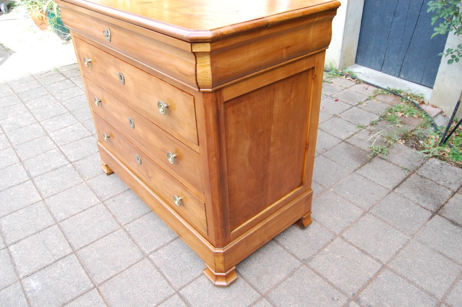 Commode d �poque Louis Philippe en merisier du19e si�cle