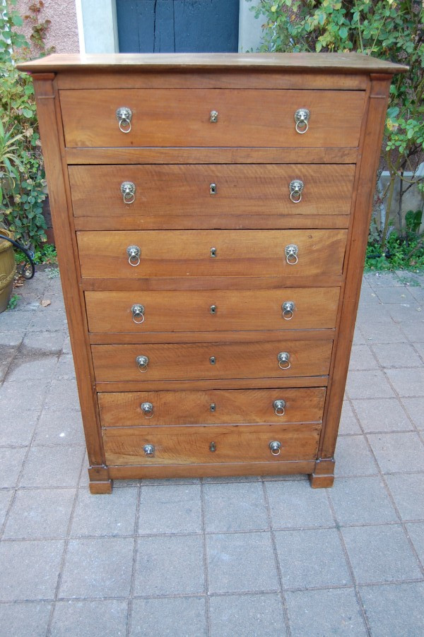 Commode semainier en noyer d �poque Empire du 19e si�cle