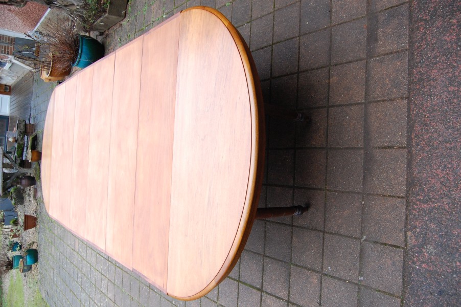 Grande table napol�lon III en noyer fin du 19e si�cle 20 couverts avec 6 rallonges