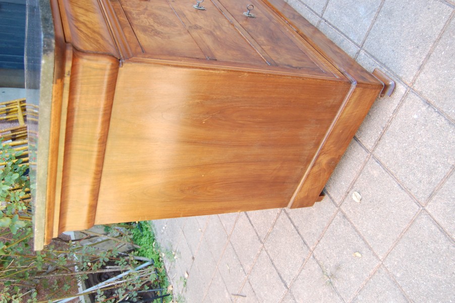 Commode d �poque Louis Philippe en noyer du 19e si�cle