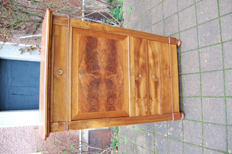 Secr�taire d �poque Louis Philippe en noyer du 19e si�cle