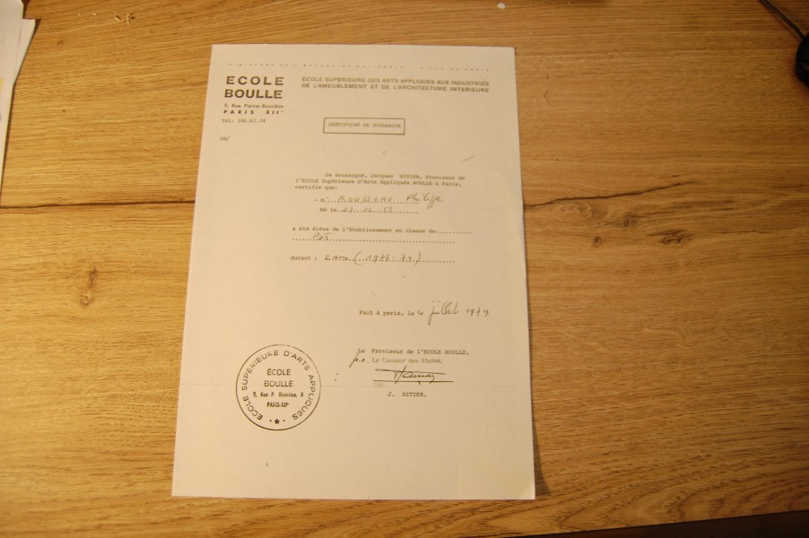 Bureau Napol�on III de style Louis XVI en noyer fin du 19e si�cle