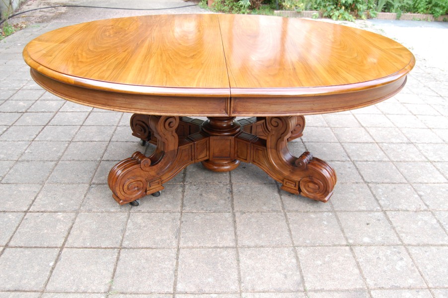 Grande table napol�lon III en noyer fin du 19e si�cle 20 couverts avec 6 rallonges
