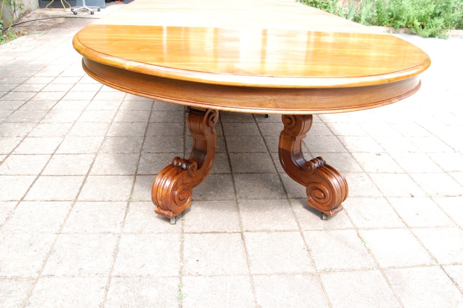 Grande table napol�lon III en noyer fin du 19e si�cle 20 couverts avec 6 rallonges
