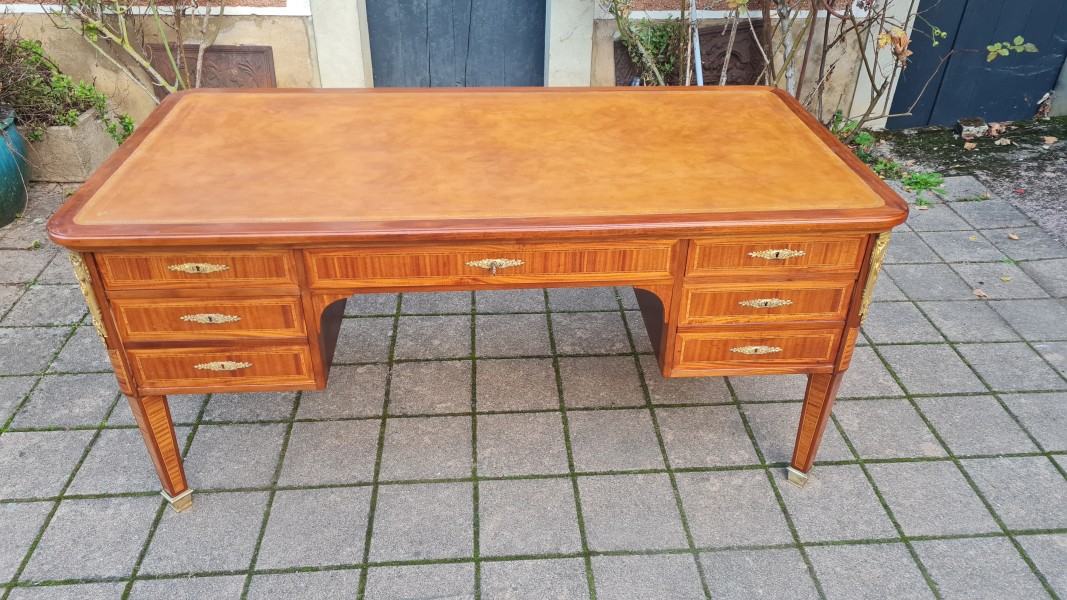 Bureau Napolon III fin du 19e sicle de style Louis XVI