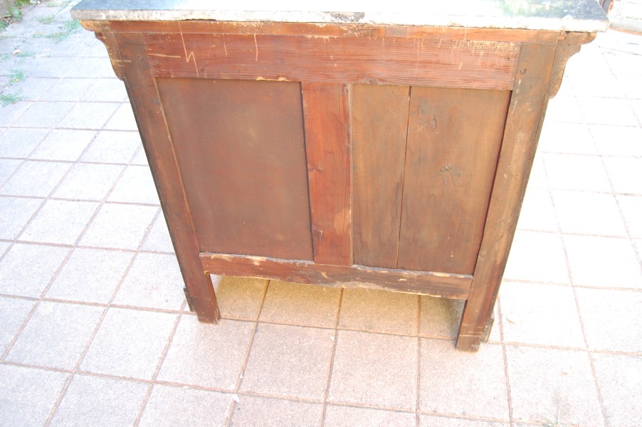 Commode d �poque Louis Philippe en noyer du 19e si�cle