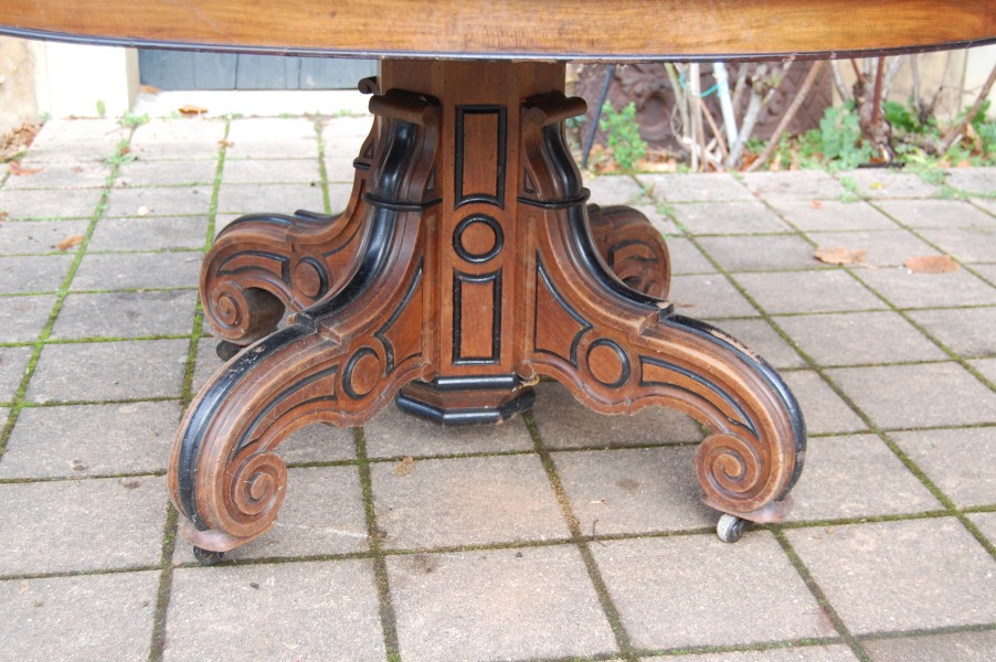 Table d poque Napolon III en noyer fin du 19e sicle avec rallonges 