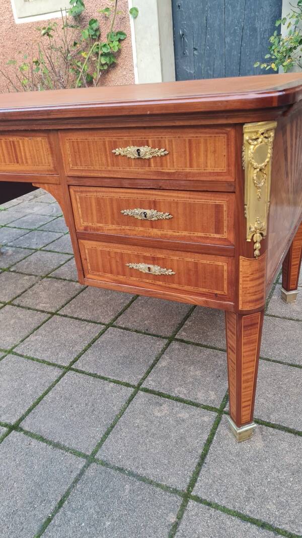 Bureau Napol�on III fin du 19e si�cle de style Louis XVI