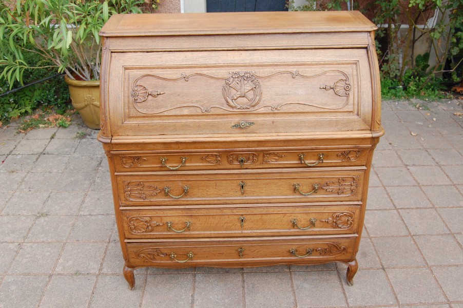 Bureau cylindre d �poque Louis XV en ch�ne fin du 18e si�cle