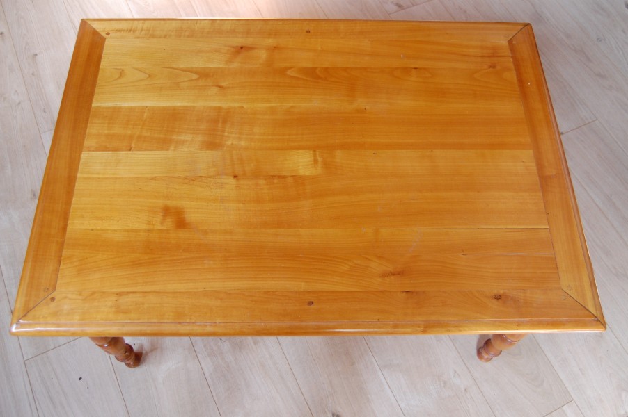 Table basse Louis Philippe en merisier 