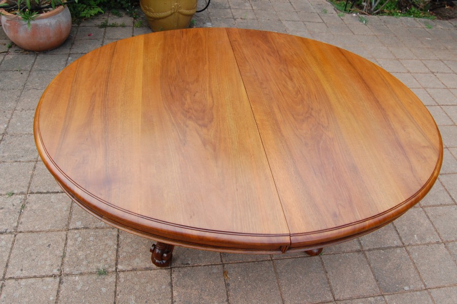 Grande table napol�lon III en noyer fin du 19e si�cle 20 couverts avec 5 rallonges