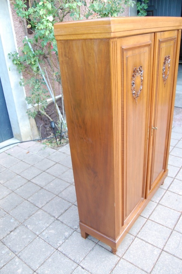 Biblioth�que armoire Napol�on III en noyer fin du 19e si�cle