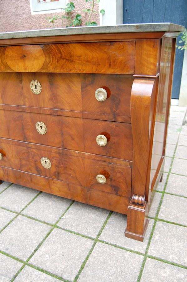 Commode d poque restauration Louis Philippe en noyer du 19e sicle