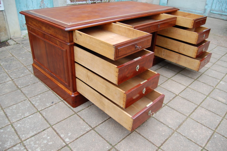 Bureau � caisson en acajou Louis Philippe du 19e si�cle