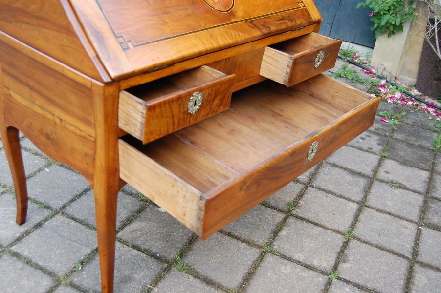 Bureau  pente Louis XV Louis XVI du 18e sicle