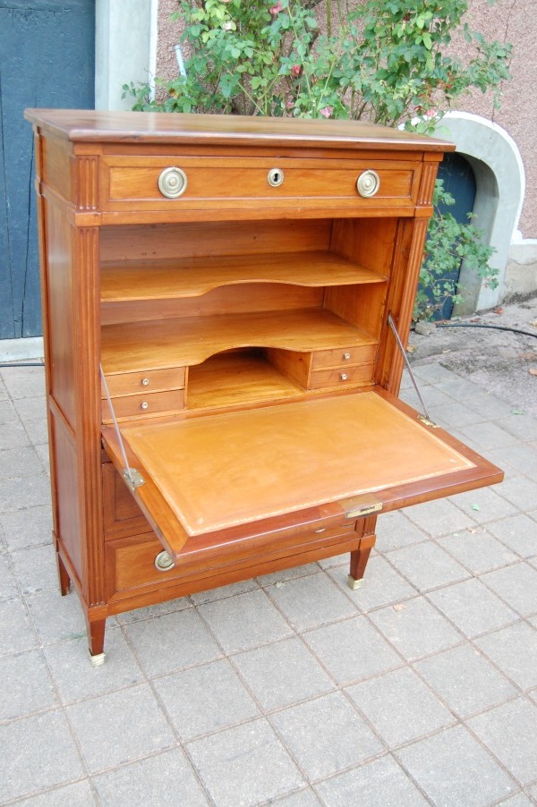 Secr�taire d �poque Louis XVI en acajou fin du 18e si�cle