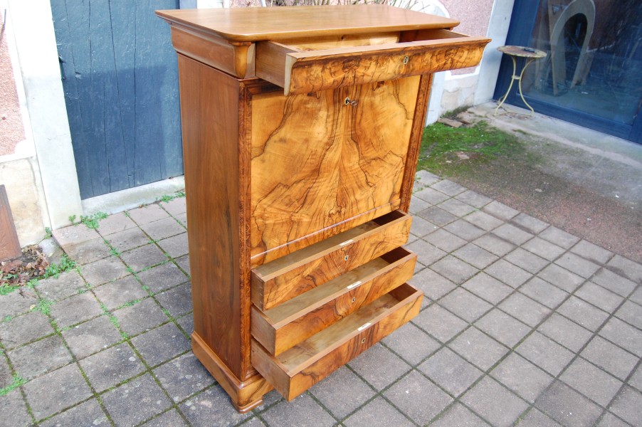 Secr�taire d �poque Louis Philippe en noyer du 19e si�cle