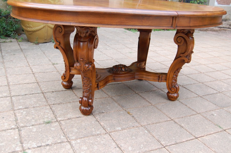 Grande table napol�lon III en noyer fin du 19e si�cle 20 couverts avec 5 rallonges