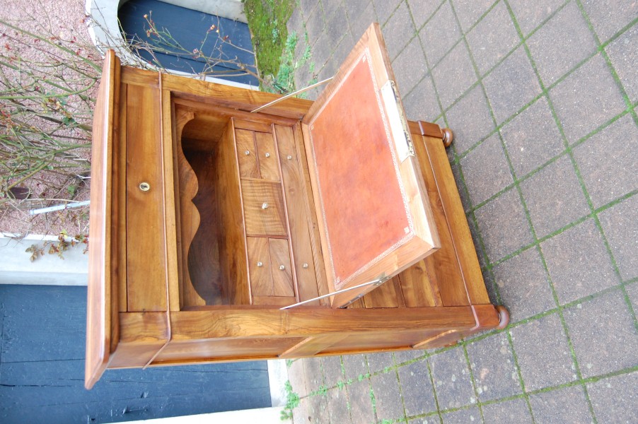 Secr�taire d �poque Louis Philippe en noyer du 19e si�cle