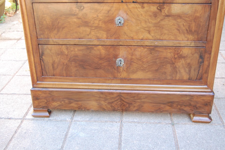 Commode d �poque Louis Philippe en noyer du 19e si�cle
