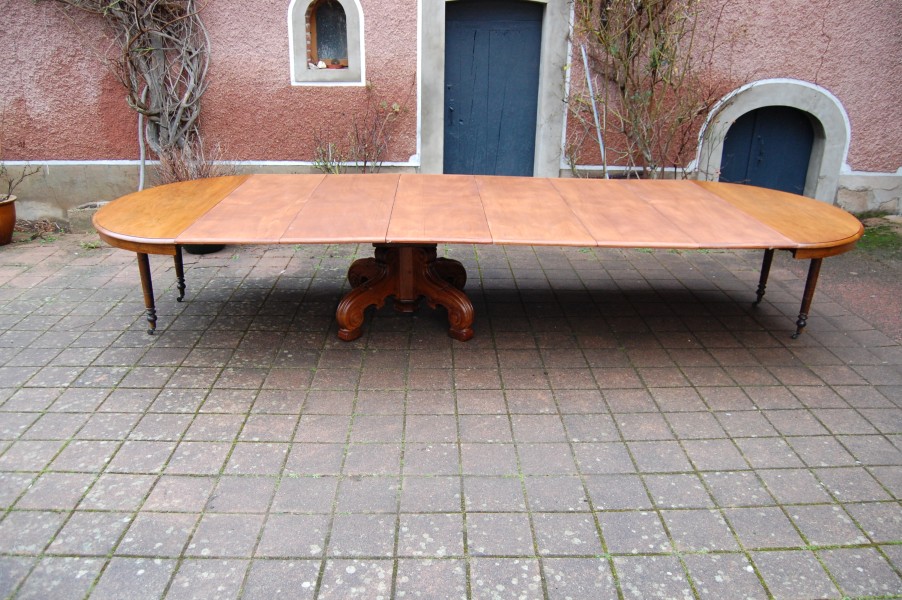 Grande table napol�lon III en noyer fin du 19e si�cle 20 couverts avec 6 rallonges