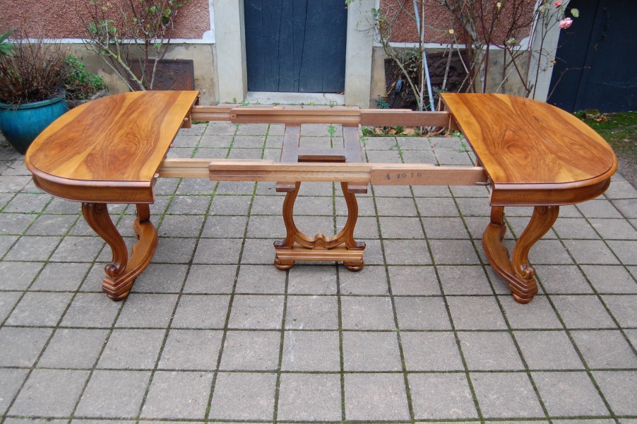 Table d poque Napolon III en noyer fin du 19e sicle avec rallonges 