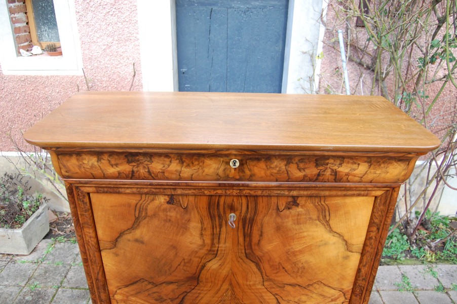 Secr�taire d �poque Louis Philippe en noyer du 19e si�cle