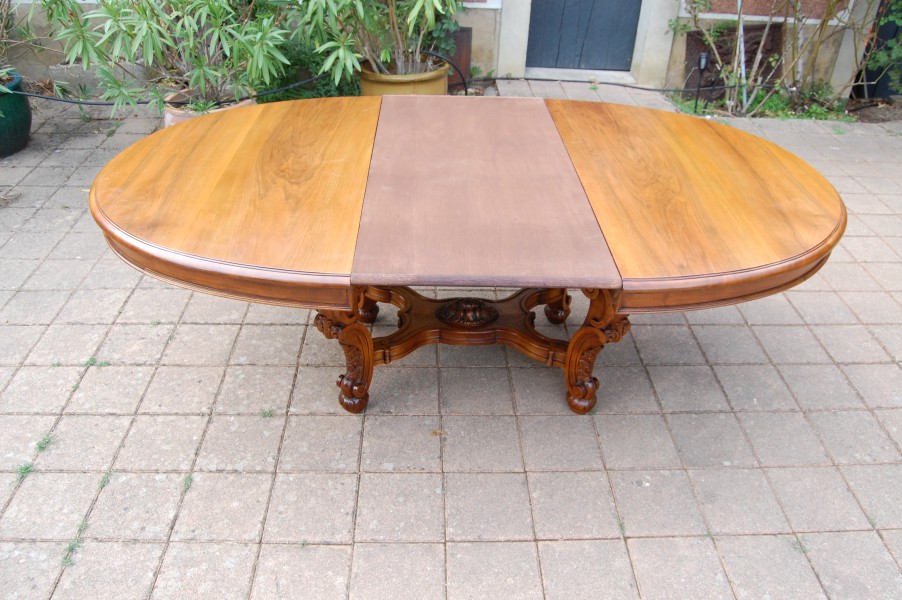 Grande table napol�lon III en noyer fin du 19e si�cle 20 couverts avec 5 rallonges