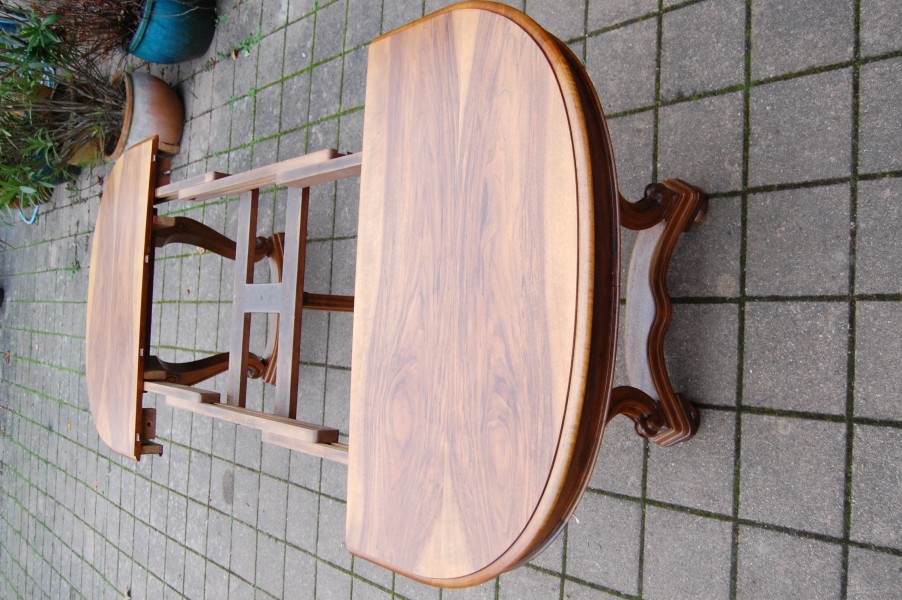 Table d poque Napolon III en noyer fin du 19e sicle avec rallonges 