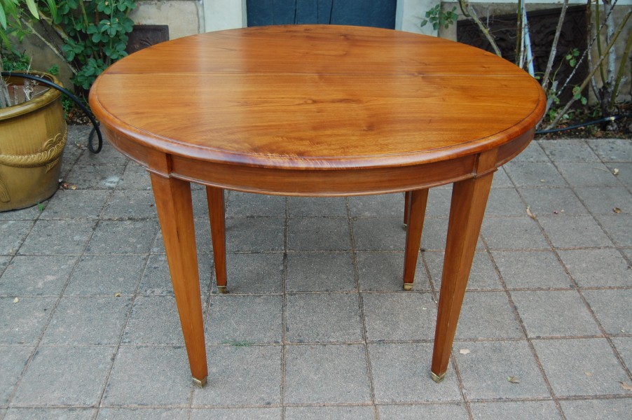 Table Napol�on III en noyer fin du 19e si�cle