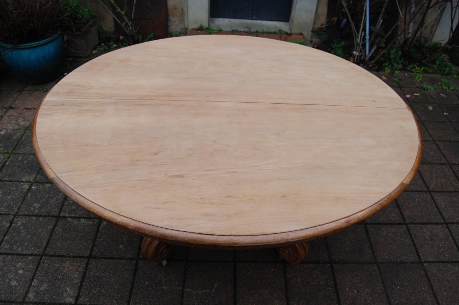 Grande table Napol�on III en noyer 22 couverts 6 rallonges