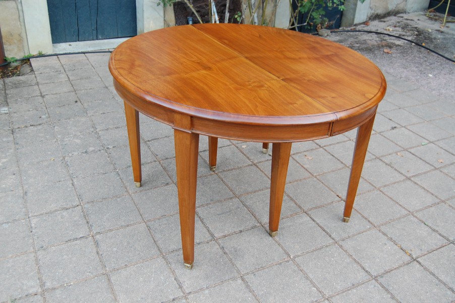 Table Napol�on III en noyer fin du 19e si�cle
