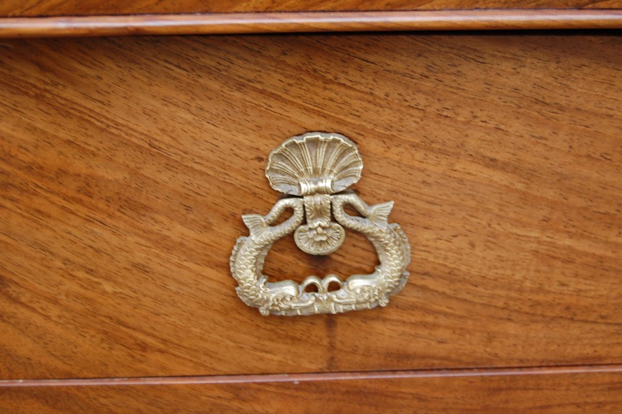 Commode d poque restauration Louis Philippe en noyer du 19e sicle