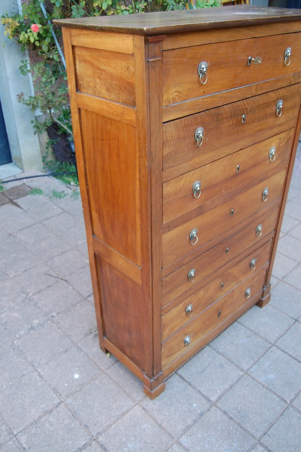 Commode semainier en noyer d �poque Empire du 19e si�cle
