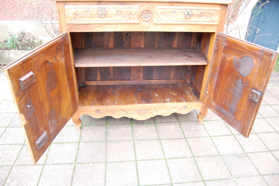 Buffet Louis XV en noyer d�but 19e si�cle