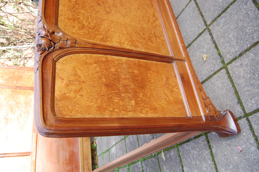 Lit d poque art nouveau en acajou et loupe d orme des annes 1900 