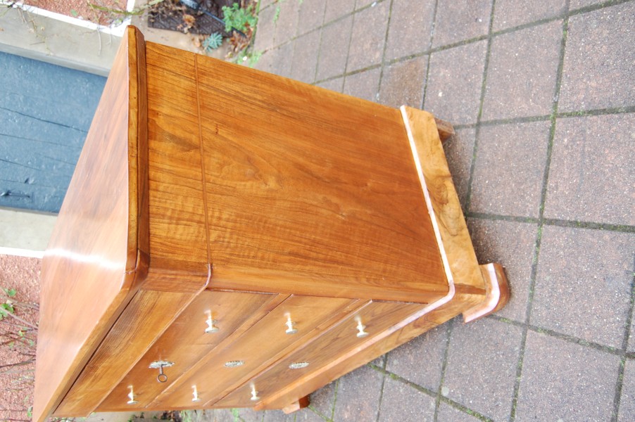 Commode d �poque Louis Philippe en noyer du 19 e si�cle