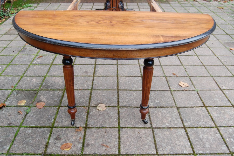 Table d poque Napolon III en noyer fin du 19e sicle avec rallonges 