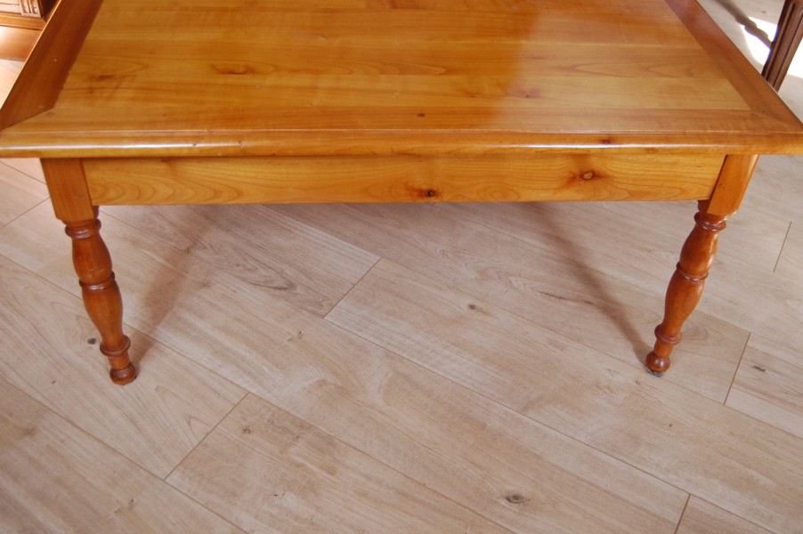Table basse Louis Philippe en merisier 