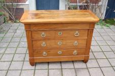 Commode d poque restauration Louis Philippe en noyer du 19e sicle