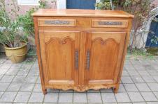 Buffet d �poque art nouveau en noyer des ann�es 1900