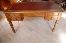 Bureau Louis XVI en noyer
