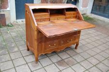 Bureau  caisson en noyer Napolon III en noyer du 19e sicle