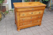 Commode d �poque transition Louis XV Louis XVI en noyer du 18e si�cle
